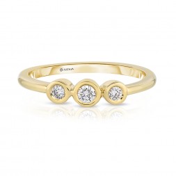 18K Yellow Gold 3-Stone Link Ring with 3 Lab-Grown Diamonds